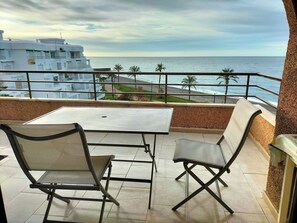 Property grounds - Superb apartment with sea view and swimming pool (salobrena granada)