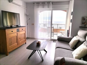 Living area - Superb apartment with sea view and swimming pool (salobrena granada)