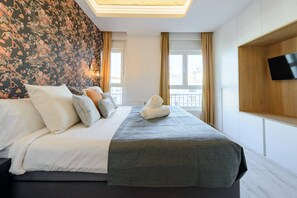 Desk, iron/ironing board, travel cot, WiFi - GRAN VIA capitals, PEKIN (Madrid)