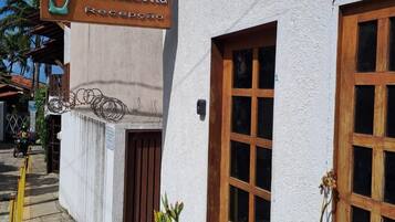 Fachada da propriedade
