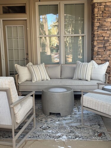 
Newly renovated 2BR 2 B condo in charming Greensboro, GA.