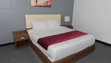 Desk, laptop workspace, free WiFi