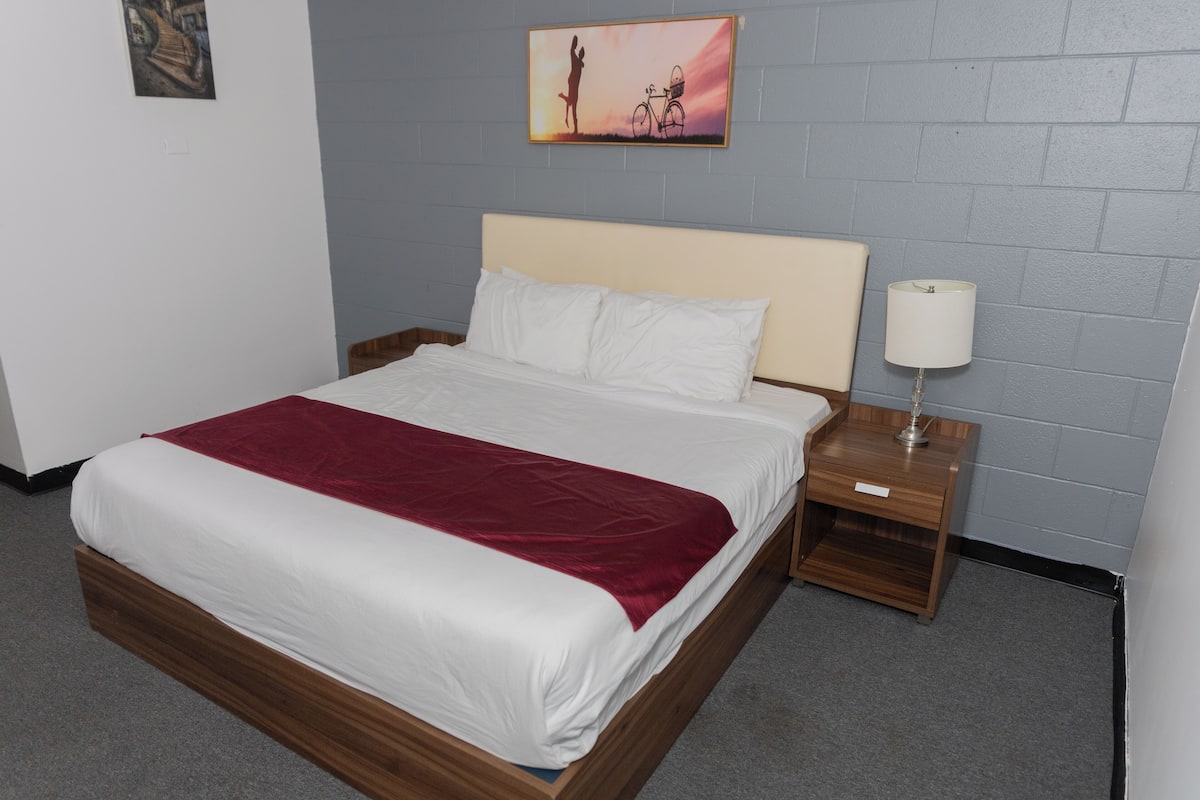 デラックス ルーム | デスク、ノートパソコン用作業スペース、WiFi (無料)