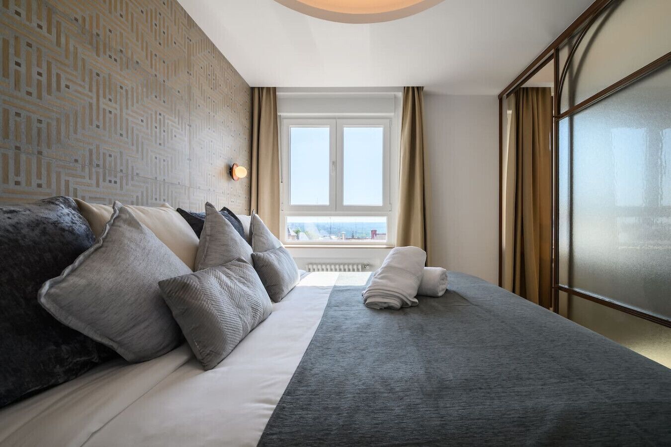 1 間睡房、書桌、熨斗/熨衫板、Wi-Fi