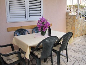 Outdoor dining - Wohnung für 5 Personen Zdravko 4 by Interhome (Rogoznica)