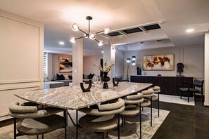 Dining - Del Valle Getaway: Workspace and  Secure Parking (Mexico City)