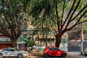 Exterior - Del Valle Getaway: Workspace and  Secure Parking (Mexico City)