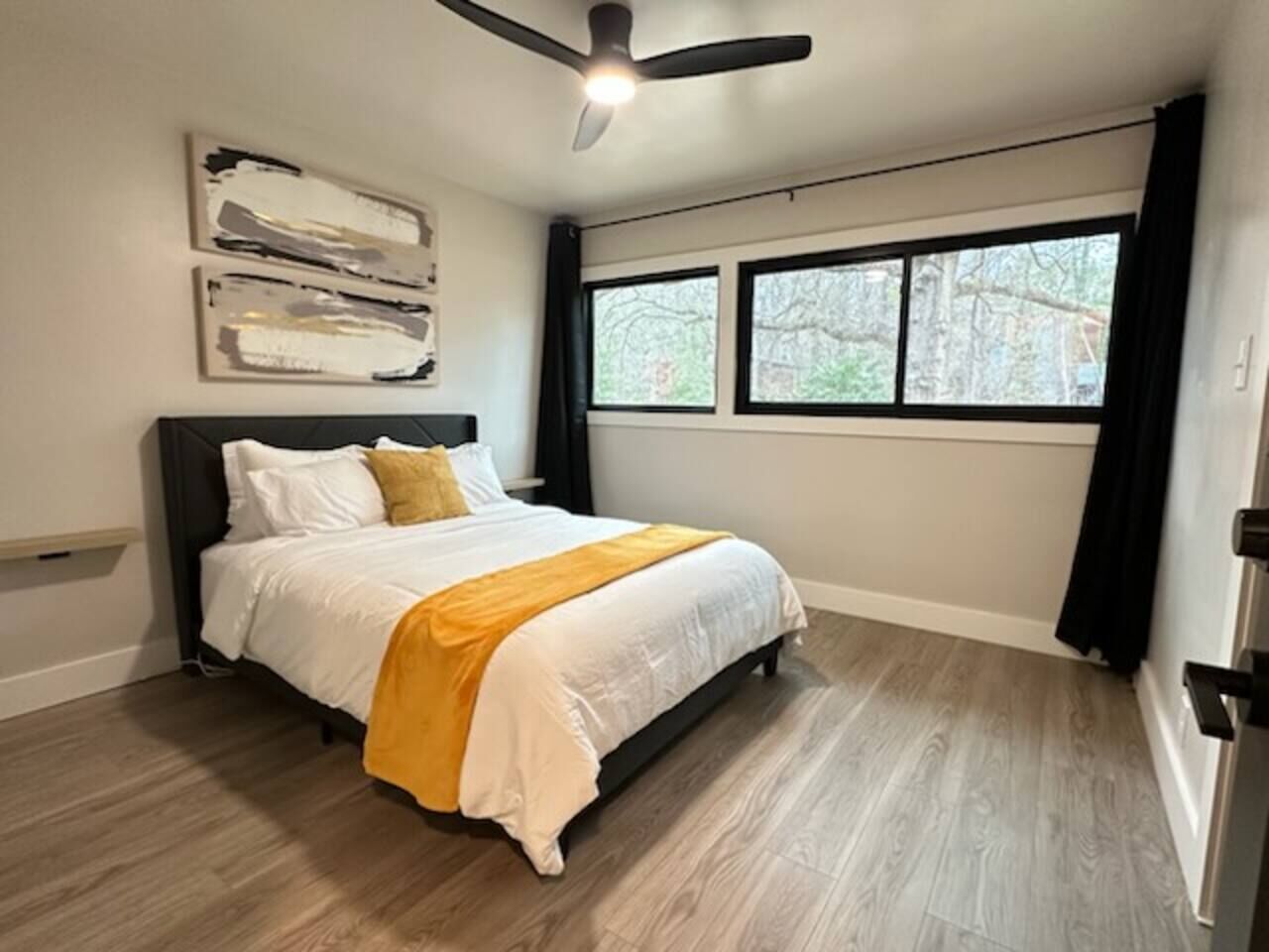 3 bedrooms, iron/ironing board, free WiFi, bed sheets