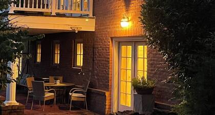 Spacious Private Guest Suite with Free Parking 5 Minutes from Princeton Univ.