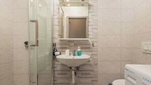 Bathroom - Apartment Mario - 2 by Interhome (Krk/Milohnići)