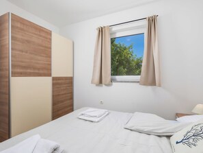 Room - Apartment Mario - 2 by Interhome (Krk/Milohnići)