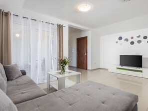 TV - Apartment Mario - 3 by Interhome (Krk/Milohnići)