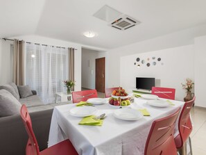 Dining - Apartment Mario - 3 by Interhome (Krk/Milohnići)