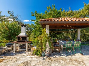 Outdoor dining - Villa Lasa by Interhome (Bazgalji)