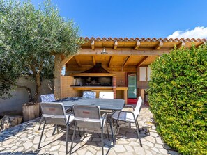 Outdoor dining - Casa Winny by Interhome (Pula/Banjole)
