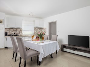 Dining - Apartment Mario - 4 by Interhome (Krk/Milohnići)