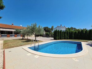 Pool - House 333 by Interhome (Pula/Krnica)