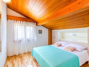 Internet - HORVAT 1 / HR-05593-01 by Interhome (Crikvenica)