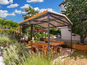 Outdoor dining - Apartment 242 by Interhome (Fažana)