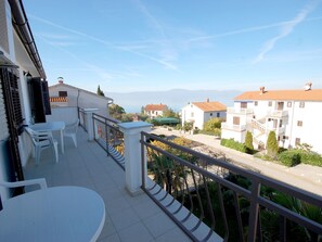 Outdoor dining - Apartment Mica by Interhome (Krk/Njivice)