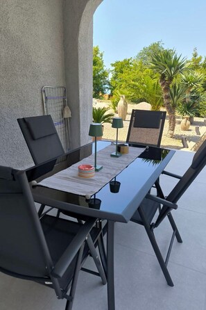 Outdoor dining - Apartment Margareta - 1 by Interhome (Krk/Njivice)