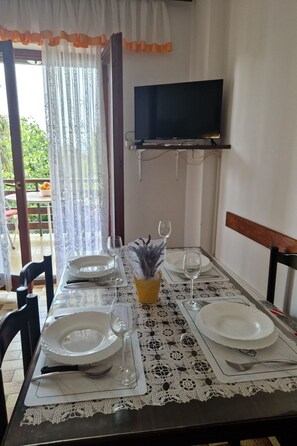 Dining - Apartment Filosevic - 1 by Interhome (Krk/Njivice)