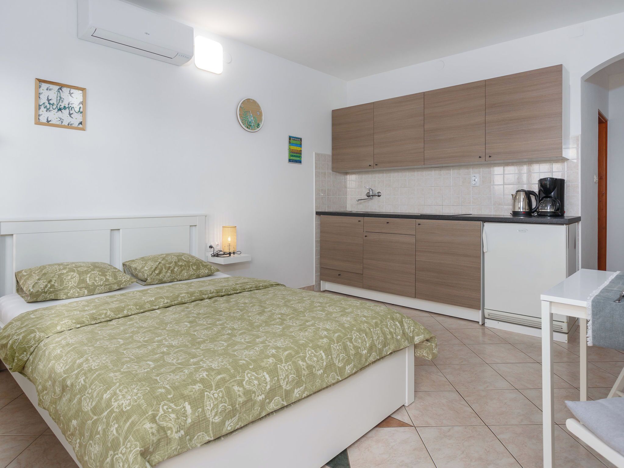 1 quarto, acesso à internet