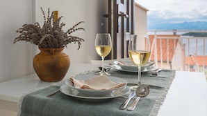 Dining - Apartment Karabaic - 1 by Interhome (Krk/Njivice)
