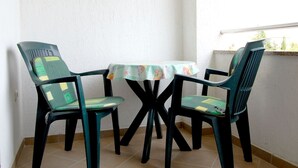 Unclassified image, 3 of 6, button - Apartment Davorka - 2 by Interhome (Krk/Milohnići)