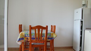 Unclassified image, 4 of 6, button - Apartment Davorka - 2 by Interhome (Krk/Milohnići)