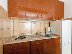 Fridge, oven, cookware/dishes/utensils - Apartment Belavic - 2 by Interhome (Krk/Njivice)
