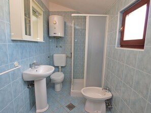 Bathroom - Apartment 349 by Interhome (Fažana)