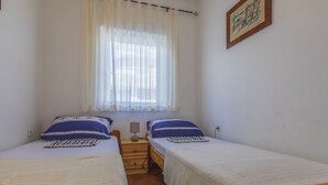 1 bedroom, Internet - STIVIC 1 / HR-08046-02 by Interhome (Selce)