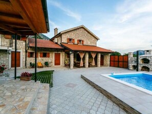 Pool - VILLA CASTRA / HR-08209-01 by Interhome (Drivenik)