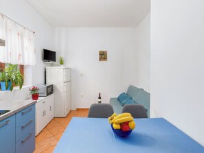 TV - Apartment 365 by Interhome (Fažana)