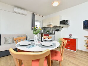 Dining - Apartment 358 by Interhome (Poreč)