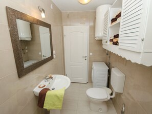 Bathroom - DIANA 1 / HR-02281-01 by Interhome (Crikvenica)