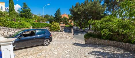 Enceinte de lâhĂ©bergement