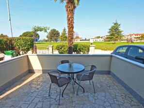 Outdoor dining - Apartment 589 by Interhome (Fažana)
