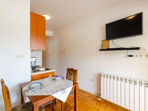 Dining - LAURA 2 / HR-05492-02 by Interhome (Crikvenica)
