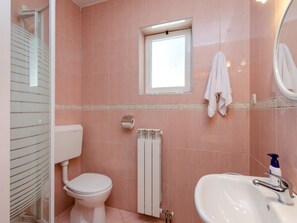 Bathroom - LAURA 4 / HR-05492-04 by Interhome (Crikvenica)