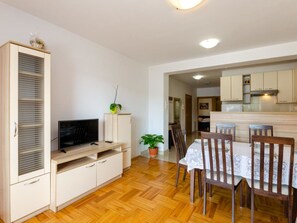 Dining - LAURA 1 / HR-05492-01 by Interhome (Crikvenica)