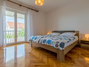 Internet - AMILA 1 / HR-05588-01 by Interhome (Crikvenica)