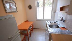 Private kitchen - Apartment Leo by Interhome (Krk/Njivice)