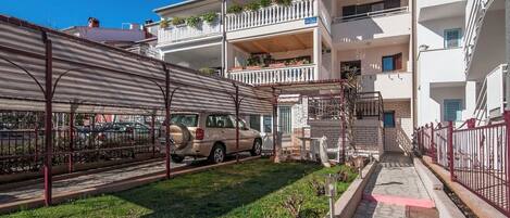 Enceinte de lâhĂ©bergement