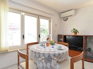 Dining - Apartment 43 by Interhome (Bokordici)