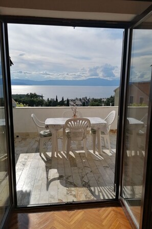 Outdoor dining - Apartment Domijan by Interhome (Krk/Njivice)