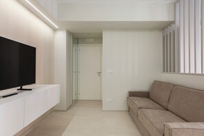 Living area - A Romantic Roman Getaway: Elegant Apartment Steps from the Vatican (Roma)