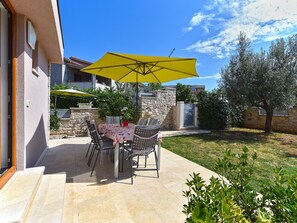 Outdoor dining - Apartment 408 by Interhome (Fažana)