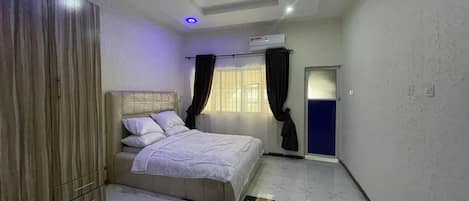 2 chambres, fer et planche Ă repasser, Wi-Fi, literie fournie